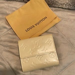 LOUIS VUITTON Pearl Vernis Wallet